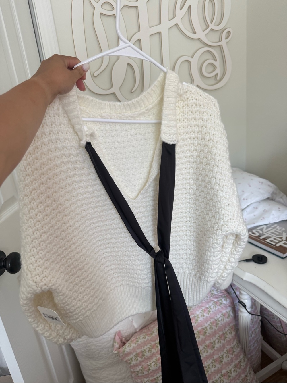 Women's Cream Knit Crewneck Sweater Altard State - Picture 2 of 2